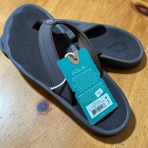 Olukai women’s size 7 brown sandal